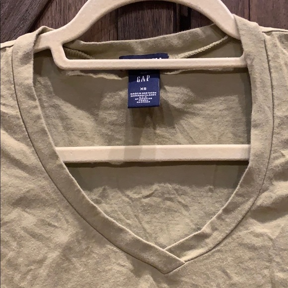 lt green Gap stretch V-neck short sleeve tee, XS - Picture 2 of 9
